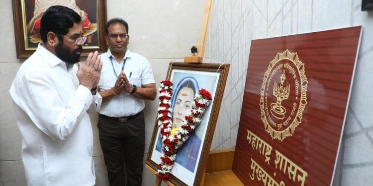 Kranti Jyoti Savitribai Phule